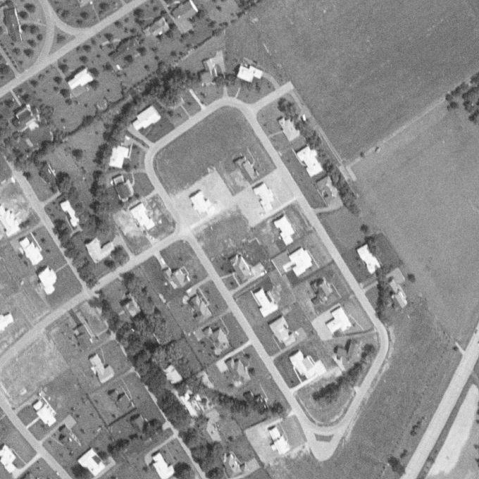 A ghost track encircles a new neighborhood in Northfield, Kentucky, 1960.